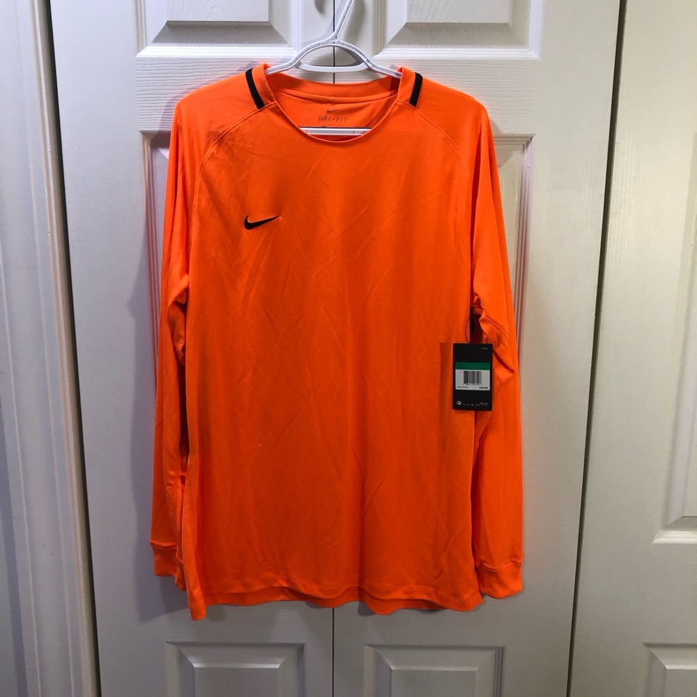 Nike soccer long sleeve jersey. Size XL, NWT